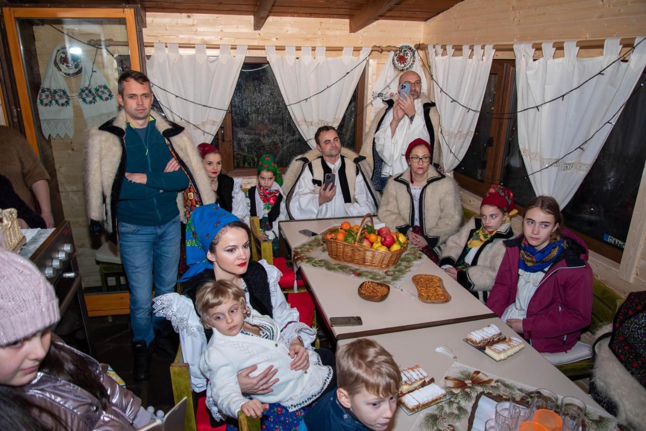 Cabanele Rus Budeşti Exteriör bild